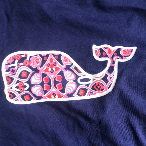 Vineyard Vines T-Shirt! 🐳 - Picture 4 of 4